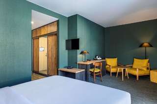 Отель Best Western Gudauri Гудаури Улучшенный номер с кроватью размера «king-size»-2